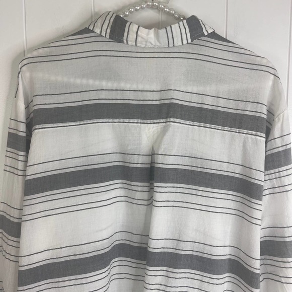 Matilda Jane Gray and White Button Front Tunic with Tab Sleeves SZ XXL - Picture 6 of 7